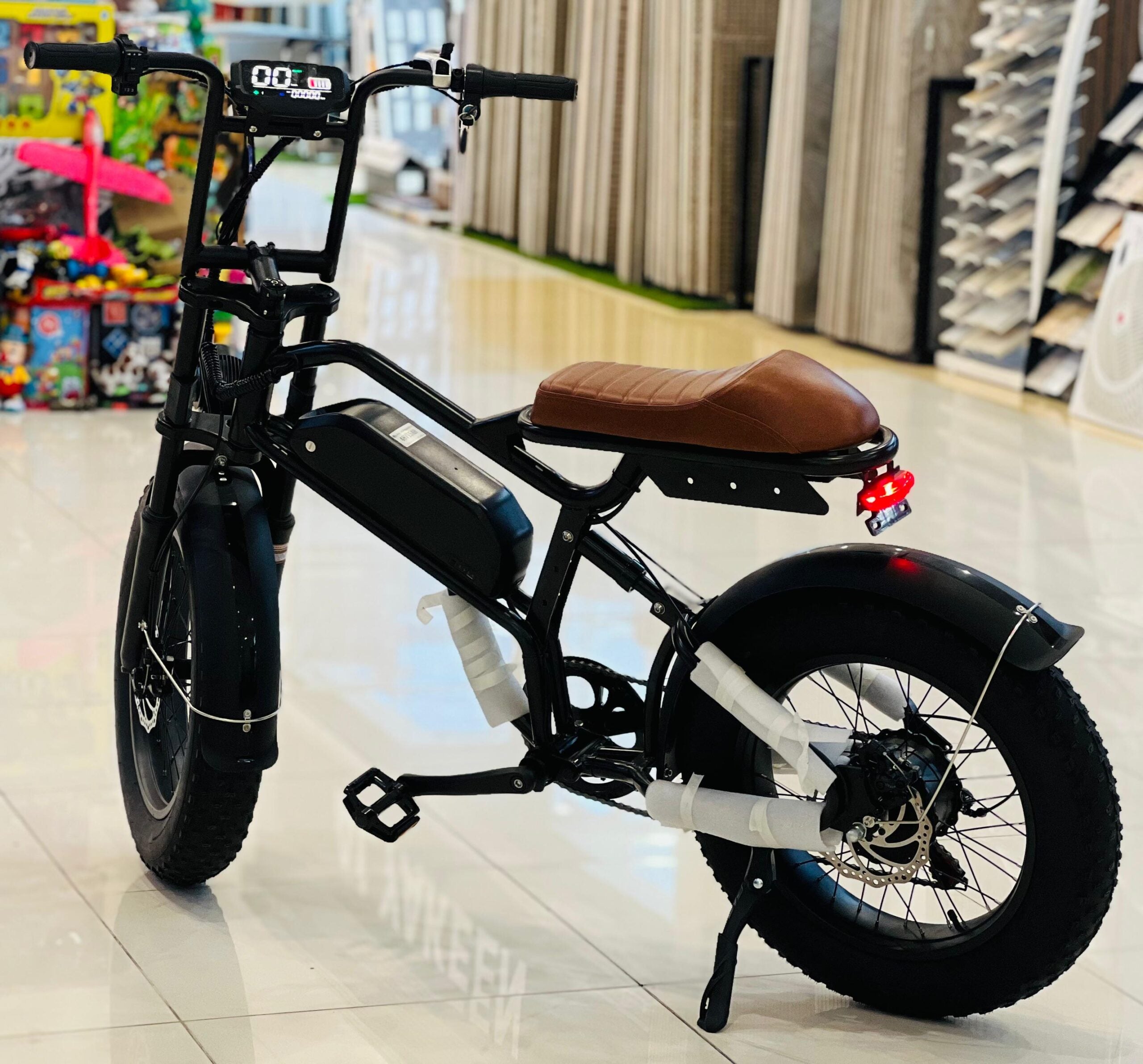 Rohan Wings ST-20 Electric Scooter | 450W Motor | 48V15Ah | 46 km/h Speed | UAE